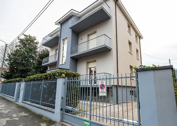 Gæstehus Porta Galileo L Comfort & Parking Parma