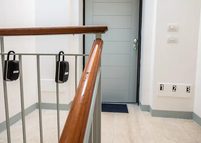 Porta Galileo L Comfort & Parking 3* Parma