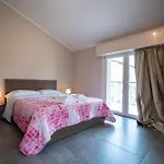 Porta Galileo L Comfort & Parking 3* パルマ