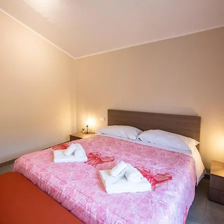 Guest house Ospedale A 350m Centro A 900m L Matrimoniali Con Bagno Privato L Parcheggio Self Check *