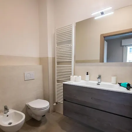 Ospedale A 350m Centro A 900m L Matrimoniali Con Bagno Privato L Parcheggio Self Check