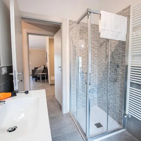 Guest house Ospedale A 350m Centro A 900m L Matrimoniali Con Bagno Privato L Parcheggio Self Check Parma