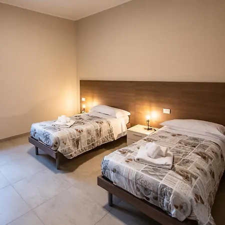 Gg12 Comfort & Parking 3* 帕爾馬