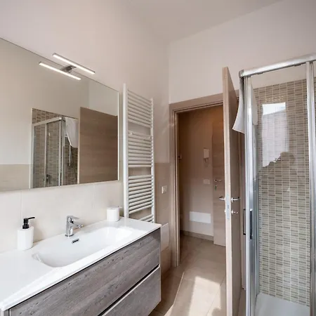 Porta Galileo L Comfort & Parking Penzion